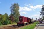 VSM 2459 verlässt mit ein Pendelzug nach Apeldoorn am 1 September 2018 Beekbergen.