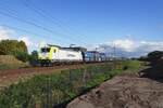 CapTrain 186 154 zieht ein Kohlezug durch Tilburg-Reeshof am 15 Oktober 2021.