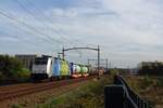 Lineas 186 295 zieht ein BASF-KLV durch Tilburg-Reeshof am 11 November 2022.