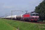 RaiLogic/Cap-Train 1618 schleppt ein Gaskesselwagen durch Hultem am 23 Augustus 2019.