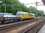 Dieser unbekannte Triebwagen stand am 29.05.2010 im Bahnhof Dordrecht.