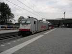 E186 236 verlsst am 15.08.2012 mit einem FYRA Rotterdam.