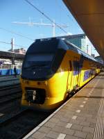 Ein VIRM-Triebwagen fhrt in den Bahnhof Utrecht ein.