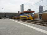 Ein VIRM-Triebwagen verlsst am 15.08.2012 Rotterdam.