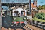 NS Museumstriebwagen 9002 verlsst am 20.September 2014 Haarlem.