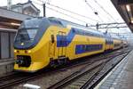 NS 9558 steht am verregneten Mittag von 4 November 2017 in Dordrecht Centraal.