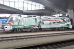 Werbe-Taurus 1116 130 steht am 5 Mai 2016 in Wien Hbf.