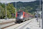 Die ÖBB 1116 222 steht mit eine RJ in Bregenz und wartet auf die Bereitstellung. 

17. Sept. 2024