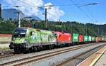 1016 080 und 1116 043 zogen einen containerzug durch kundl in tirol,29.07.21