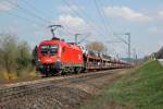 BB-Taurus 1116 134 mit einem Autozug, vollbeladen mit VW-Neuwagen, von Passau kommend kurz vor Vilshofen.