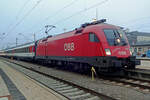 Sunny Boy 1016 007 steht am 2 Jänner 2020 in Stuttgart Hbf.