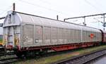 A-ÖBB 31 81 2893 042-3 Gattung Habbiillns, vierachsiger Großraum Schiebewand-Wagen der RailCargoAustria, Pattburg 02.05.2014