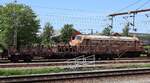 A-RCW 31 81 3900 042-2 Gattung Rs, abgestellt mit anderen Schadwagen im Gbf Pattburg.