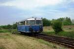 Am wechselhaften 28 Mai 2012 töfft 8081.15 durch das Gelände von das Heizhaus Strasshof.