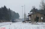 277 005 und 182 523 mit einem Containerzug aus Wiesau nach Hof und dann weiter nach Hamburg bei der druchfahrt in Roßlau.