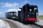 Schneebergbahn: die um 1900 von Krauss / Linz gebaute Lok 999.02   Klosterwappen   mit Nostalgie-Dampfzug steht zur Talfahrt bereit, Zahnradbahn Puchberg - Hochschneeberg, fotografiert in der Bergstation auf dem Schneeberg am 11.07.2003 --> Die Station Hochschneeberg ist mit einer Hhe von 1.800 m Seehhe der hchstgelegene Bahnhof sterreichs. 