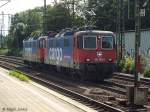 421 381-5 fuhr lz mit einer schwesterlok am 23.08.13 durch hh-harburg