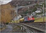 Die SBB Re 6/6 11662 (Re 620 062-0)  Reuchenette Pry  mit einem kurzen Gterzug auf dem Weg in Richtung Wallis bei Villeneuve.