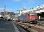 Die SBB Re 6/6 111622 (Re 620 022-4) wartet ihrem Güterzug in Lausanne auf die Weiterfahrt. 

11. Nov. 2024