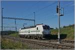 Die RailCare Rem 476 453 rangiert in Vufflens La Ville.