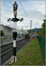 Die Hippsche Wendescheibe hat auf  Freie Fahrt  gedreht, und der Dampfzug kann nun Richtung Chamby dampfen.