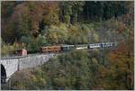 Die Bernina Bahn Ge 4/4 81 erreicht mit ihrem langen Zug  Vers-chez-Robert .