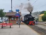 Der Zug nach Chaulin mit der SEG G 2x 2/2 105 der Blonay-Chamby Bahn wird in Blonay für die baldige Abfahrt vorbereitet.