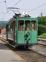 Heute übernimmt das Berner Tram Ce 2/2 52 der Blonay Chamby Bahn  den Einsatz als ersten Zug nach Chaulin.