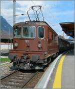 Die BLS Re 4/4 181 in Interlaken Ost.