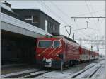 MGB HGe 4/4 mit einem Regionalzug nach Diesentis wartet in Andermatt auf die Abfahrt.