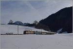 Eine MOB GDe 4/4 mit einem GoldenPass Classic bei Rossinière.