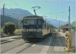 Die MOB GDe 4/4 6004  Interlaken  wartet mit einem Schotterzug in Blonay auf die Weiterfahrt Vevey.