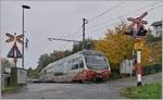 Ein  Lenker-Pendel  Be 4/4 Serie 5000 mit ABt/Bt auf dem Weg nach Zweisimmen bei Planchamp.