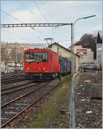 Die MOB HGem 2/2 2501 begleitet den MOB BDe 4/4 3004 auf seiner wohl letzten Rangierfahrt in Vevey.