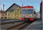 Der transN (ex cmn) BDe 4/4 N° 8 wartet in Les Ponts-de-Martel als R 22 309 auf die Rückfahrt nach La Chaux-de-Fonds.