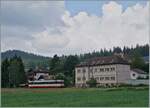 Der transN (ex cmn) BDe 4/4 N° 8 ist  bei La Sagne auf dem Weg nach La Chaux de Fonds.