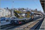 Der Scheuchzer Tm 98 85 52 34 401-8 CH-  Ecureuil 1  (Eichhörnchen) wartet in Vevey auf die Weiterfahrt nach Lausanne.

13. Jan 2025