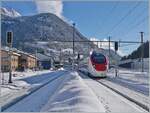 Ein SBB RABe 501  Giruno  ist als IC 21 10672 in Airolo auf dem Weg nach Basel SBB.