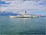 Das CGN Kursschiff  LA SUISSE  bei Vevey vor dem Hintergrund der Savyoer Alpen (Frankreich)    4.