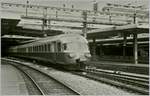 Ein SBB RAe TEE II verlässt trotz SNCF Streik den Bahnhof von Bern in Richtung Frasne als IC 426, um dort Anschluss an den TGV 26 nach Paris Gare de Lyon zu vermitteln.