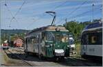 Autour de la voie ferrée / Rund um die eiserne Bahn (Herbstevent 2024) - Durch den Einsatz der MOB Gm 4/4, des GFM BDe 4/4 141 und natürlich des Dm 2/2 N° 3  Le Biniou  zeigte die Blonay-Chamby Bahn als Gesamtbild betrachtet ein ganz anders  Gesicht , welches mich faszinierte und fast vergessen liess, dass die traditionellen Fahrzeuge kaum im Einsatz standen.

Das Bild zeigt den in grün wie bei der Ablieferung gehaltenen GFM Historique BDe 4/4 141 bei einer Rangierfahrt in Blonay.

7. Sept. 2024