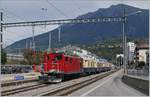 Die HGe 4/4 36 steht mit ihrem Glacier Pullman Express St.Moritz - Zermatt in Brig.