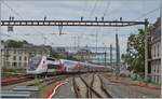 Nach der Ankunft in Lausanne von Paris Gare de Lyon verschwand der TGV Lyria Rame 4718 in der Abstellanlage und wird hier nun für den TGV Lausanne - Paris (via Genève) bereitgestellt. 

2. Sept. 2024