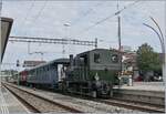 Die ST E 3/3 5 ist mit ihrem Zug in Sursee angekommen. Auch hier ist der Gepäckwagen miten im Zug eingereiht.

22. Aug. 2017