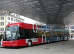 (267'690) - SW Winterthur - Nr. 409 - Hess/Hess Doppelgelenktrolleybus am 3. Oktober 2024 beim Hauptbahnhof Winterthur