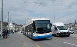 (285'714) - VBL Luzern - Nr. 220 - Hess/Hess Gelenktrolleybus am 23. M�rz 2026 in Luzern, Bahnhofbr�cke