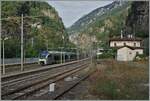 Von der (ehemaligen) Güterrampe in Iselle di Trasquera ein Blick auf den Bahnhof mit dem hier wendenden BLS RABe 528 102 (infolge SEV Iselle - Domo). 
Es war fotografisch gesehen von grossem Vorteil, dass die Reisezüge auf Gleis 3 an- und abfuhren. 

17. Aug. 2024
 

