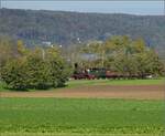 175 Jahre Spanisch-Brötli-Bahn.

Entlang der N13 bei Leibstadt. Oktober 2022.