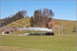 Eb 3/5 5810 mit ihrer Fuhre rund um den Napf in der Nähe des Tutensee.