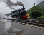 Schlechtwetterfotografie hat auch seine Reize, wie diese Bilder der SEG G 2x 2/2 der Blonay Chamby Bahn beim Manver in Blonay zeigen.

22. Juni 2024